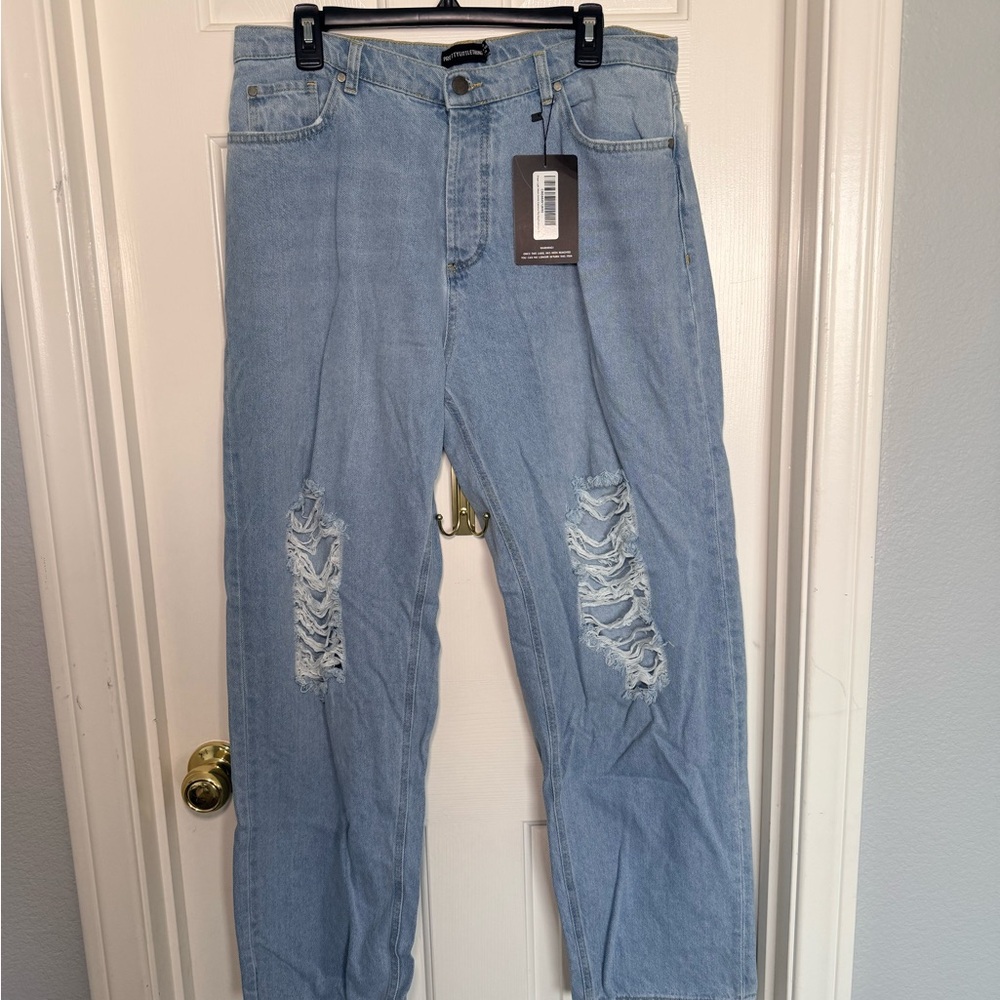 PrettyLittleThing Light Blue Distressed Boyfriend  Jeans